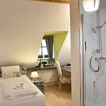 特维特旅馆 酒店 3*