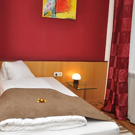Torwirt Отель Вольфсберг
